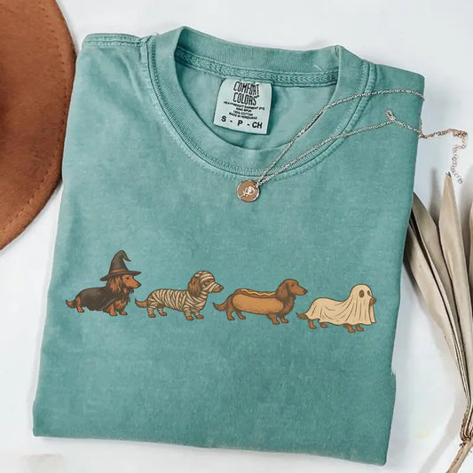 Cowgic Comfort Colors Vintage Art Style Dachshund T-shirt, Halloween
