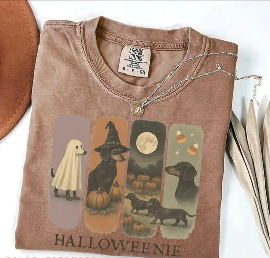 Cowgic Comfort Colors Vintage Dachshund Halloween T-Shirt