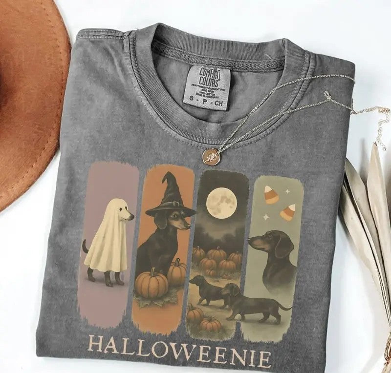Cowgic Comfort Colors Vintage Dachshund Halloween T-Shirt